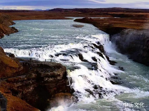 冰岛黄金瀑布(1).png